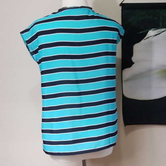 Michael Kors Zippered V Neck Cap Sleeve Top - Picture 4 of 6